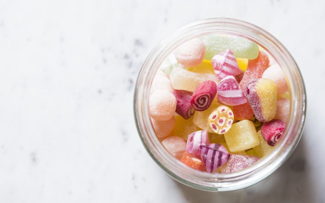 Learn How Does Sugar Impacts Your Teeth