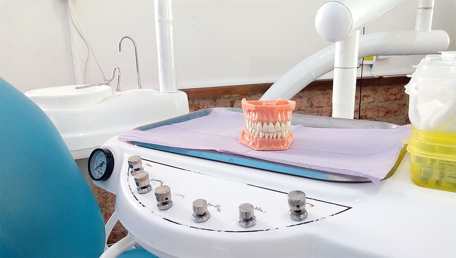 Essential Tips For Tooth Pain And Gum Swelling