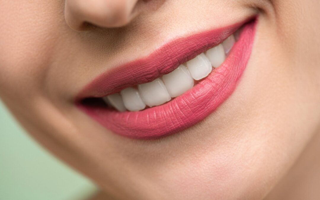 Daily Habits to Adopt to Keep Your Teeth Healthy