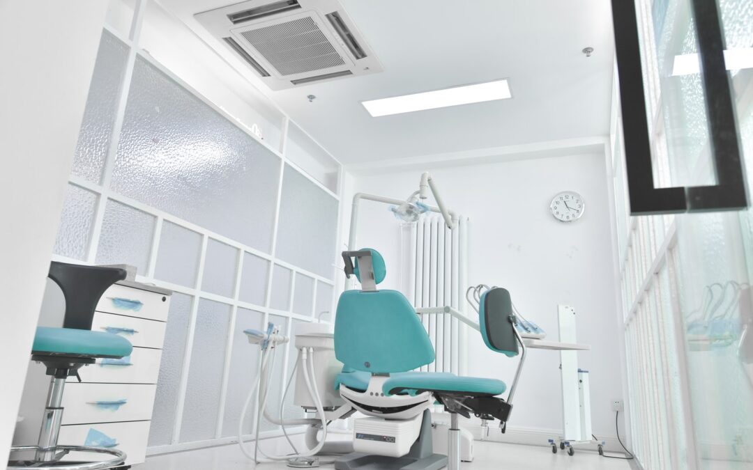 Primary Causes of Yellow Teeth and How to Whiten Them